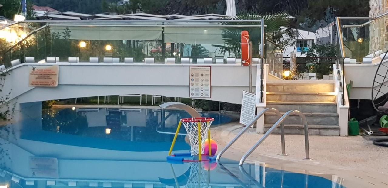 Hatzoudis Luxury Suites Chrysi Ammoudia Bagian luar foto