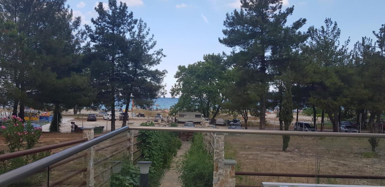 Hatzoudis Luxury Suites Chrysi Ammoudia Bagian luar foto