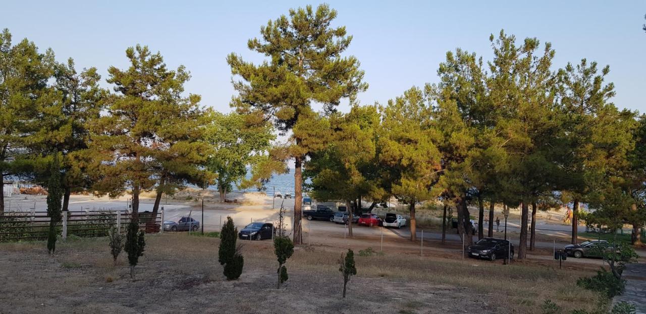 Hatzoudis Luxury Suites Chrysi Ammoudia Bagian luar foto