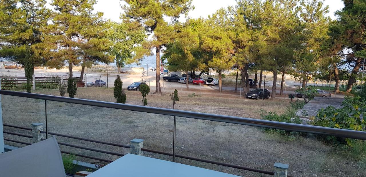 Hatzoudis Luxury Suites Chrysi Ammoudia Bagian luar foto