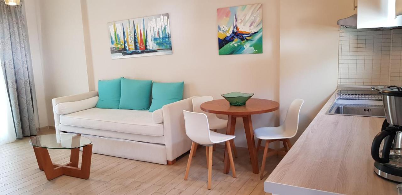 Hatzoudis Luxury Suites Chrysi Ammoudia Bagian luar foto
