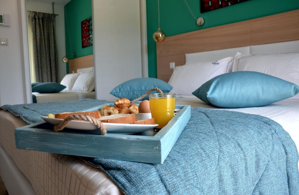 Hatzoudis Luxury Suites Chrysi Ammoudia Bagian luar foto