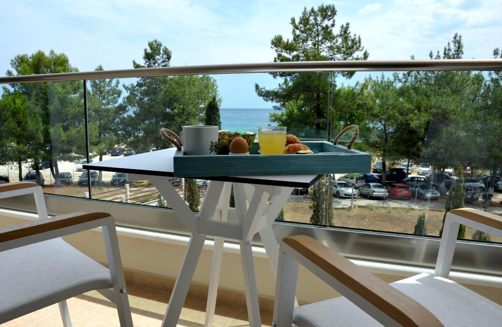 Hatzoudis Luxury Suites Chrysi Ammoudia Bagian luar foto