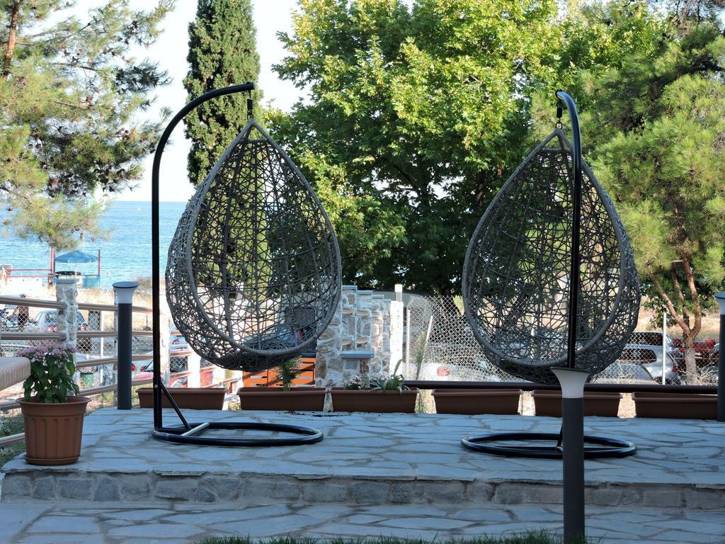 Hatzoudis Luxury Suites Chrysi Ammoudia Bagian luar foto