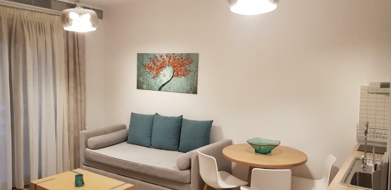 Hatzoudis Luxury Suites Chrysi Ammoudia Bagian luar foto